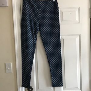 NWOT LuLaRoe TC buttery soft legging pixel pattern